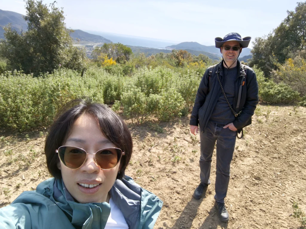Stefan und Rong in den Bergen von Marina di Campo auf dem Weg zum Monte Perone
