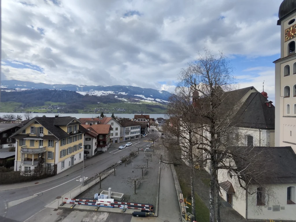 Blick vom Hotel in den Ort